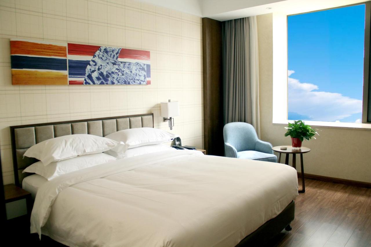 Hotel Ramada By Wyndham Baoji Jintai Zewnętrze zdjęcie